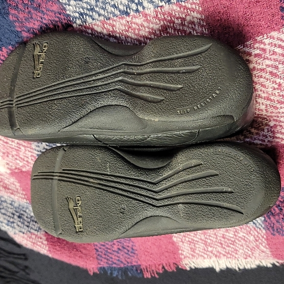 dansko slip resistant